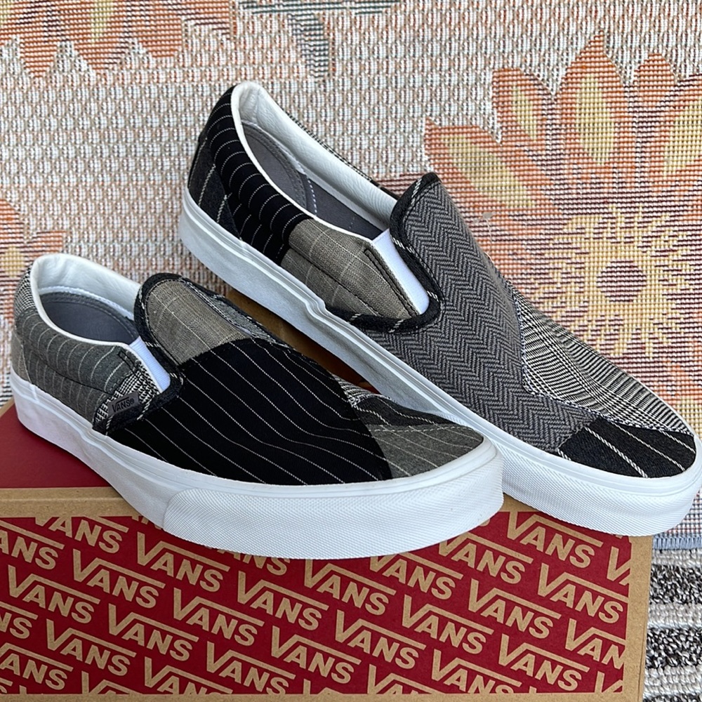 Vans WMNS Classic Slip-0n
Conference Call Suiting G
VN0A7Q4NHMU
Sneakers - Picture 6 of 16
